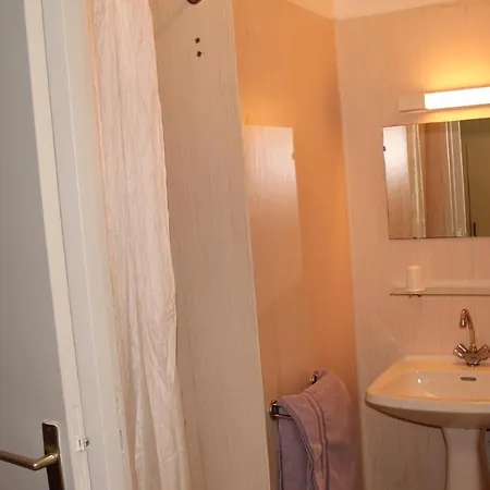 Couette-café De Les Montagnes *